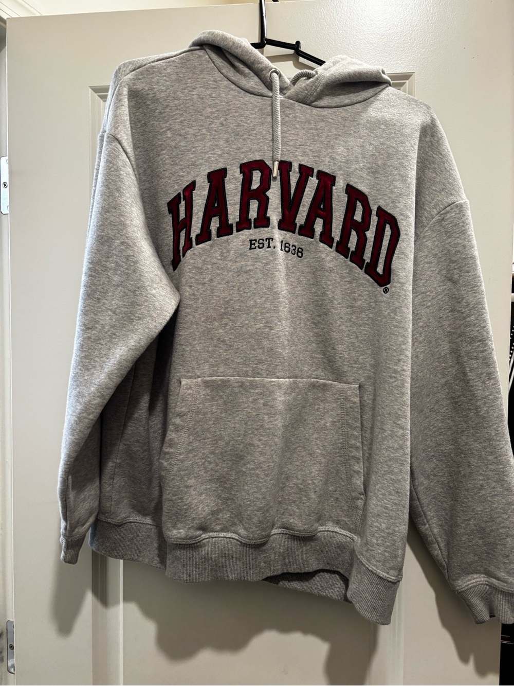 Size M Women’s Harvard Sweatshirt - Picture 5 of 5